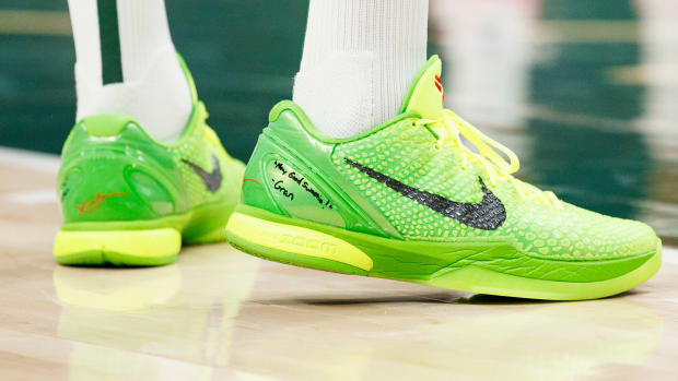 Milwaukee Bucks guard Wesley Matthews wore the Nike Kobe 6 Protro 'Grinch'.